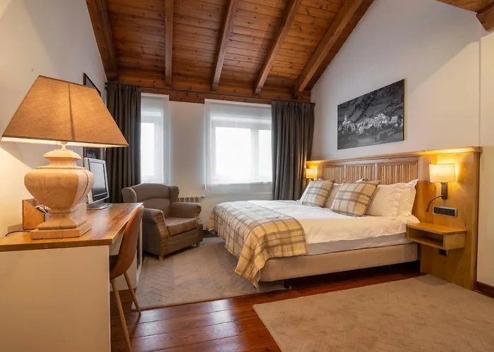 Eira Ski Lodge